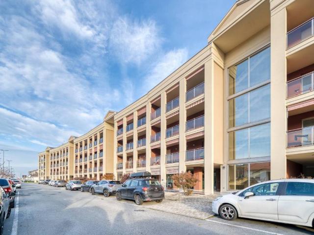 Locale Commerciale in vendita a Piemonte, Cuneo