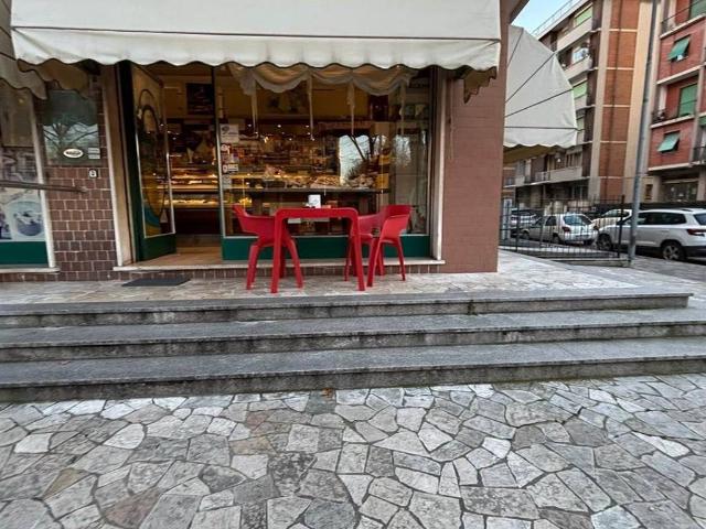 Locale Commerciale in vendita a Valletta Paiolo, San Giorgio Di Mantova