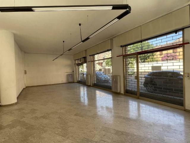 Locale Commerciale in vendita a Valletta Paiolo, San Giorgio Di Mantova
