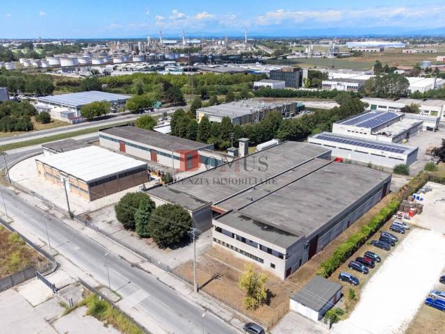 Locale Commerciale in vendita a San Giorgio Di Mantova, Lombardia