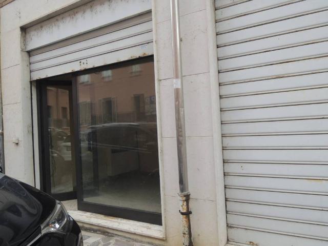 Locale Commerciale in vendita a Te Brunetti, San Giorgio Di Mantova