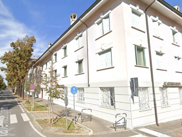 Locale Commerciale in vendita a Te Brunetti, San Giorgio Di Mantova