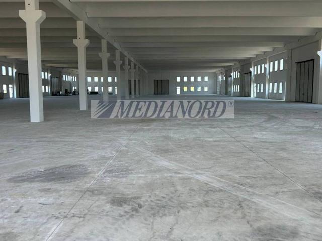 Locale Commerciale in vendita a San Giorgio Di Mantova, Lombardia