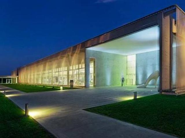 Locale Commerciale in vendita a Fiera-Catena, San Giorgio Di Mantova