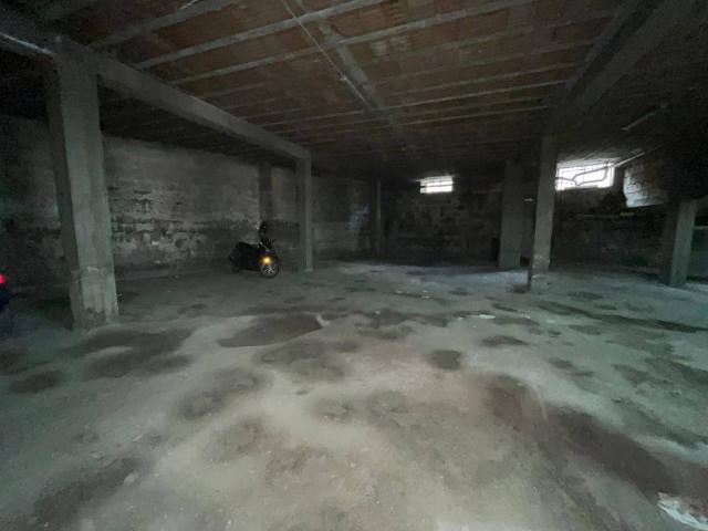 Locale Commerciale in vendita a Marano Di Napoli, Campania