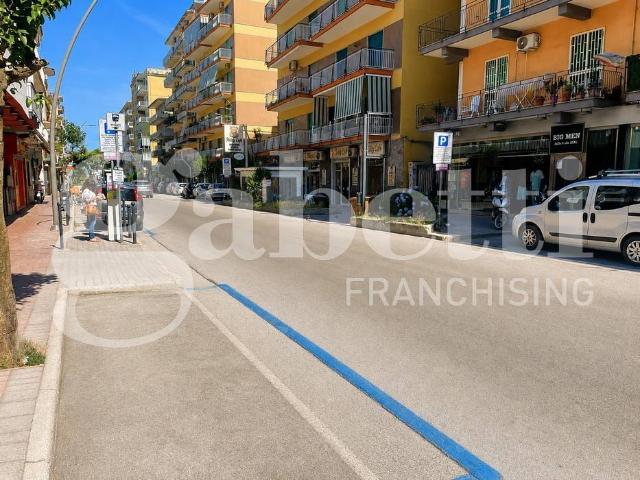 Locale Commerciale in vendita a Marano Di Napoli, Campania
