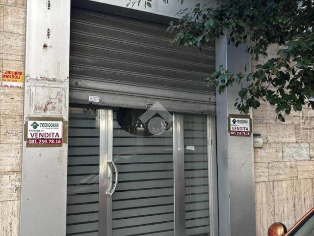 Locale Commerciale in vendita a Marano Di Napoli, Campania