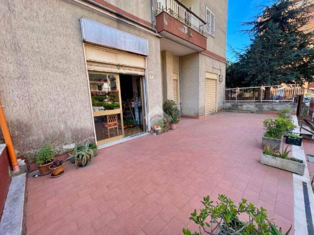 Locale Commerciale in vendita a Marano Di Napoli, Campania