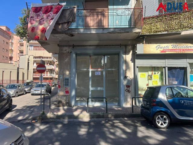 Locale Commerciale in vendita a Marano Di Napoli, Campania