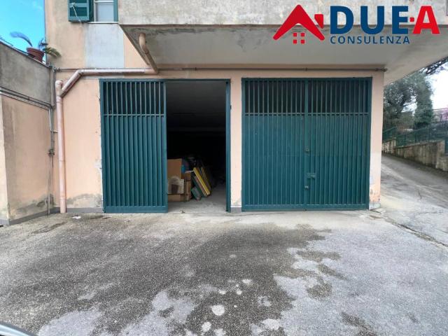 Locale Commerciale in vendita a Marano Di Napoli, Campania