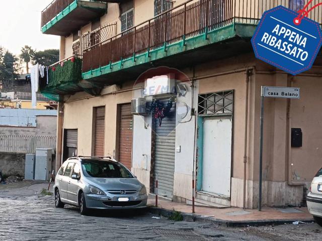 Locale Commerciale in vendita a Marano Di Napoli, Campania