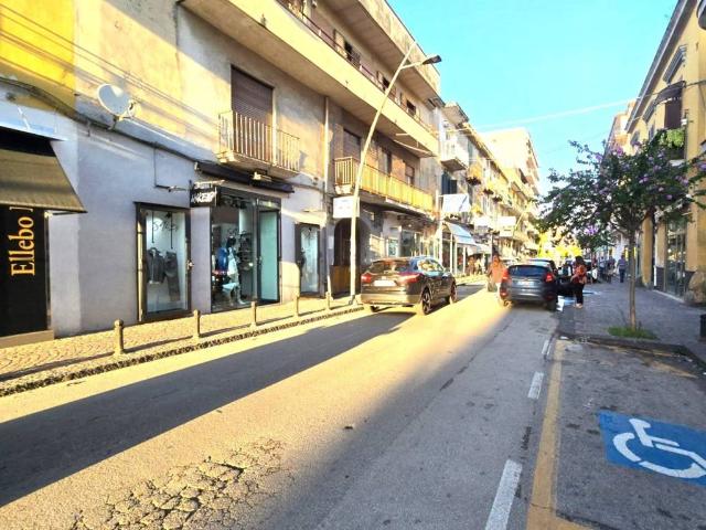 Locale Commerciale in vendita a Marano Di Napoli, Campania
