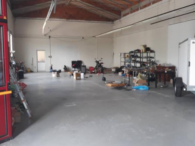 Locale Commerciale in vendita a Campitello, Marcaria