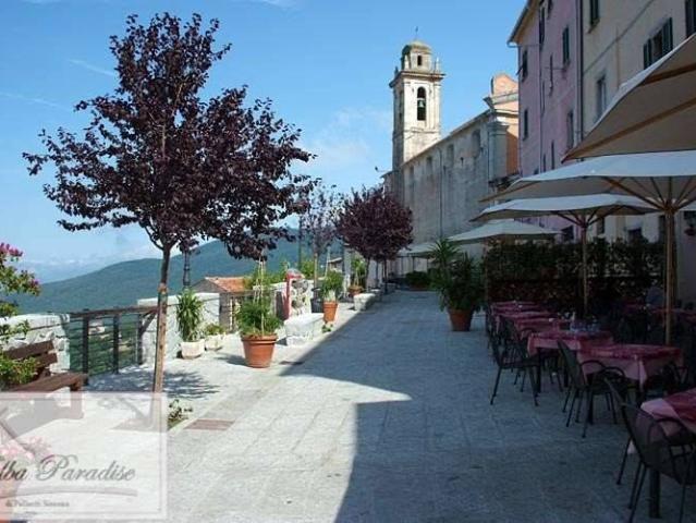 Locale Commerciale in vendita a Il Tasso, Marciana