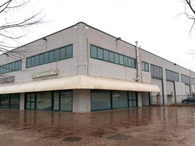 Locale Commerciale in vendita a Marciano Della Chiana, Toscana