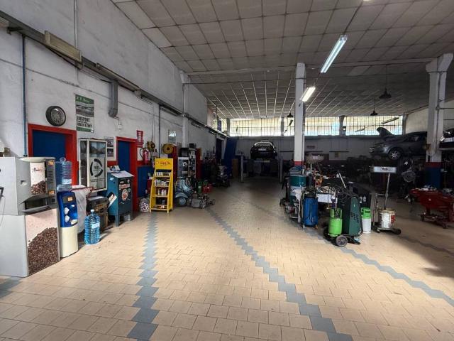 Locale Commerciale in vendita a Marcon, Veneto