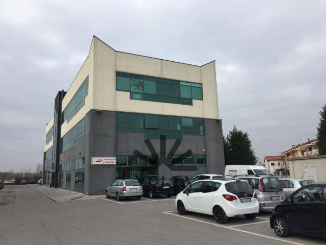 Locale Commerciale in vendita a Marcon, Veneto