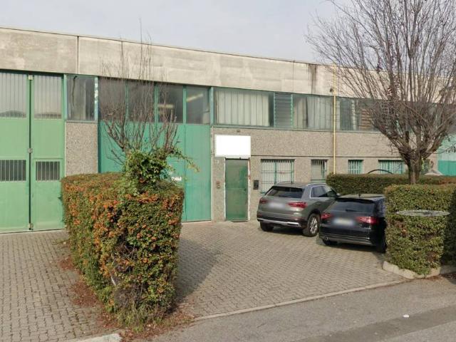 Locale Commerciale in vendita a Mariano Comense, Lombardia