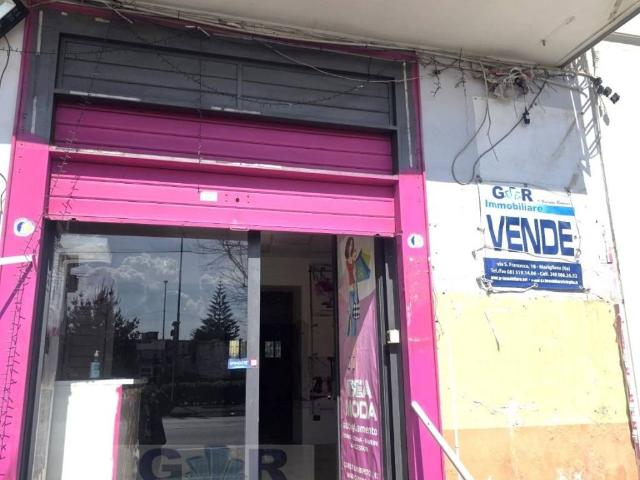 Locale Commerciale in vendita a Faibano di Marigliano, Marigliano