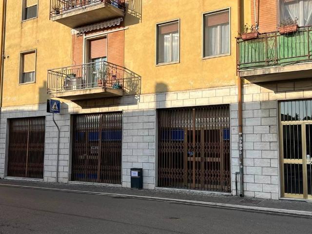 Locale Commerciale in vendita a Marmirolo, Lombardia