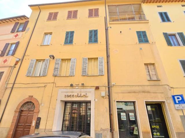 Locale Commerciale in vendita a Marsciano, Umbria