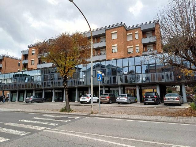 Locale Commerciale in vendita a Marsciano, Umbria