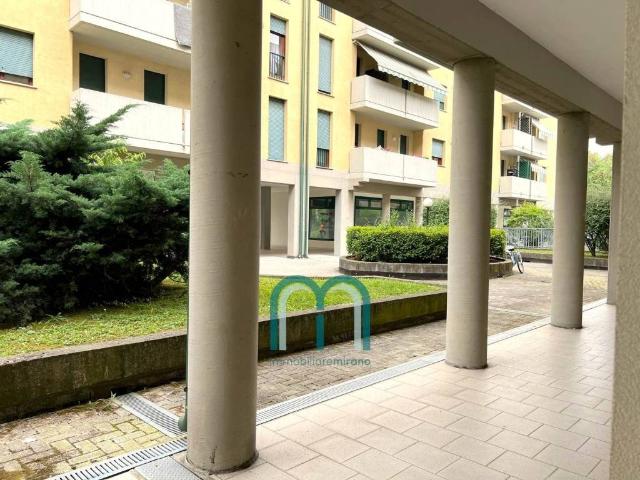 Locale Commerciale in vendita a Martellago, Veneto