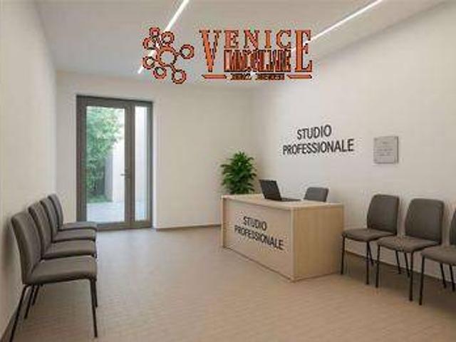 Locale Commerciale in vendita a Martellago, Veneto