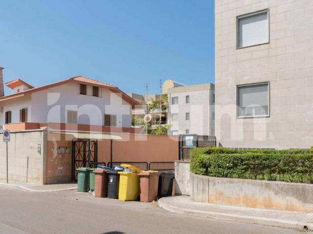 Locale Commerciale in vendita a Puglia, Taranto