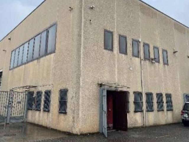 Locale Commerciale in vendita a Martinengo, Lombardia