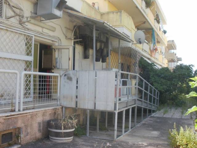 Locale Commerciale in vendita a Unione dei Comuni della Val Vibrata, Martinsicuro