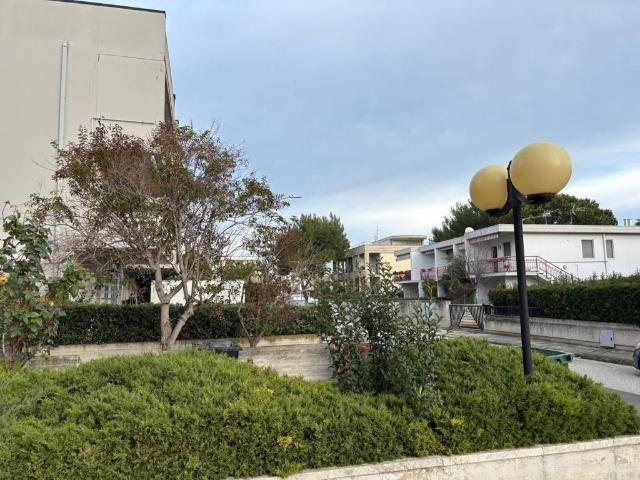 Locale Commerciale in vendita a Unione dei Comuni della Val Vibrata, Martinsicuro
