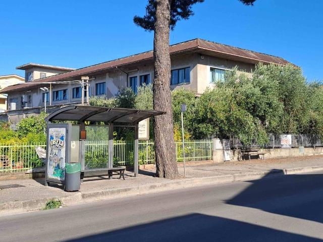 Locale Commerciale in vendita a Unione dei Comuni della Val Vibrata, Martinsicuro