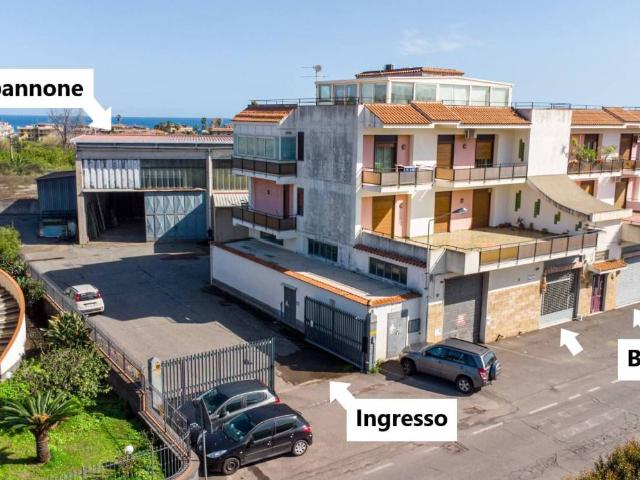 Locale Commerciale in vendita a Mascali, Sicilia