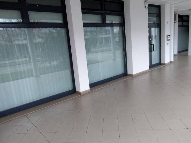 Locale Commerciale in vendita a Maserà Di Padova