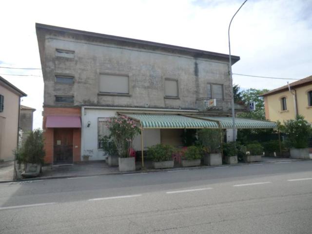 Locale Commerciale in vendita a Masi San Giacomo, Masi Torello