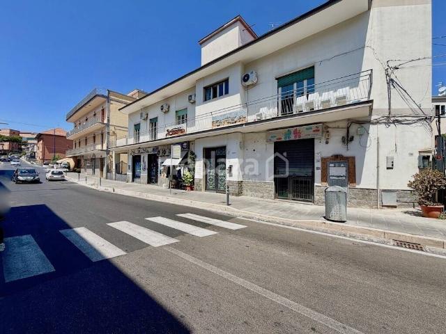 Locale Commerciale in vendita a Massa di Somma, Napoli