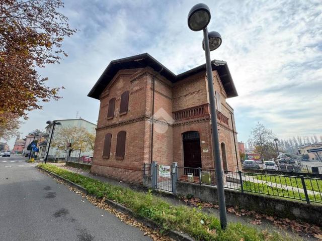 Locale Commerciale in vendita a Unione dei comuni della Bassa Romagna, Massa Lombarda