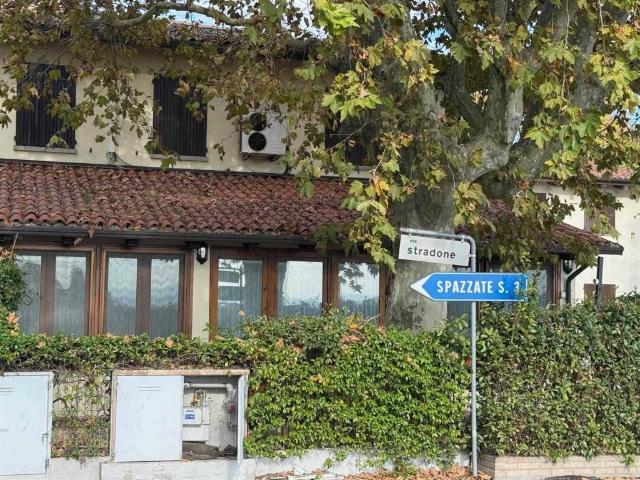 Locale Commerciale in vendita a Unione dei comuni della Bassa Romagna, Massa Lombarda