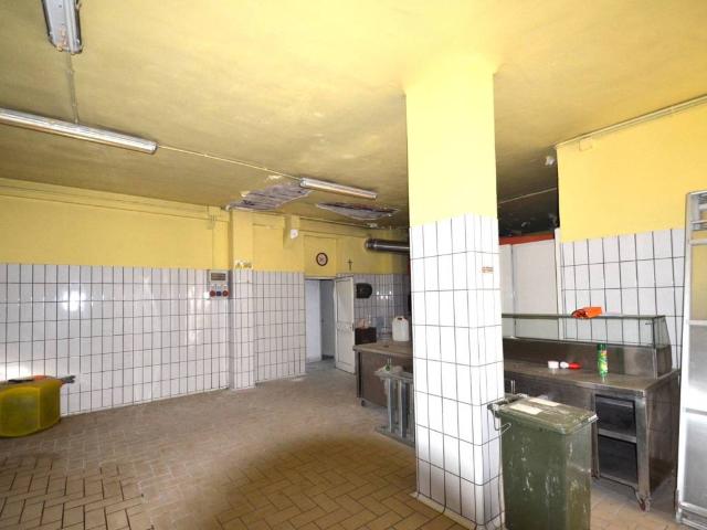 Locale Commerciale in vendita a Massa Lubrense, Campania