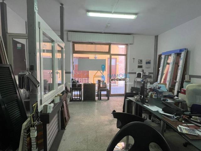 Locale Commerciale in vendita a San Carlo, Marina Di Massa