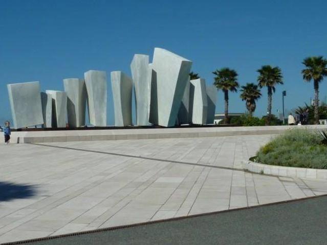Locale Commerciale in vendita a Tinelli, Marina Di Massa