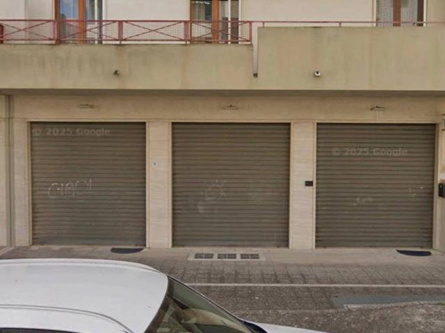 Locale Commerciale in vendita a Matera 2000, Matera
