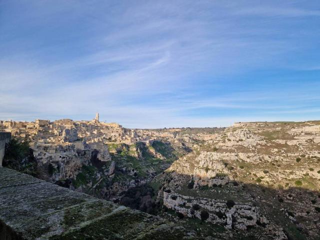 Locale Commerciale in vendita a Sassi di Matera, Matera
