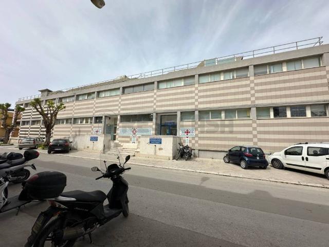 Locale Commerciale in vendita a Mazara Del Vallo, Sicilia
