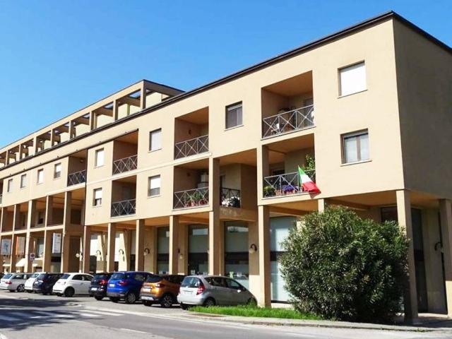 Locale Commerciale in vendita a Molinetto, Mazzano