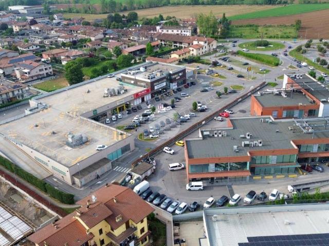 Locale Commerciale in vendita a Molinetto, Mazzano