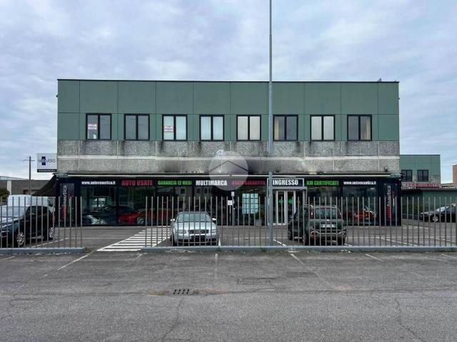 Locale Commerciale in vendita a Molinetto, Mazzano