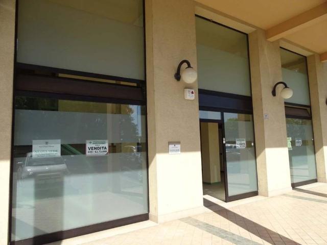 Locale Commerciale in vendita a Molinetto, Mazzano