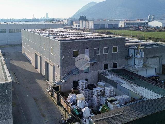 Locale Commerciale in vendita a Mazzano, Lombardia